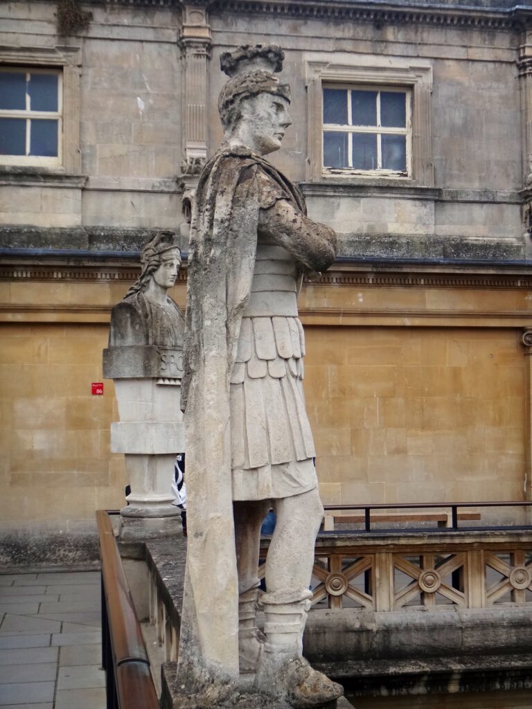 estatua romana roman baths england