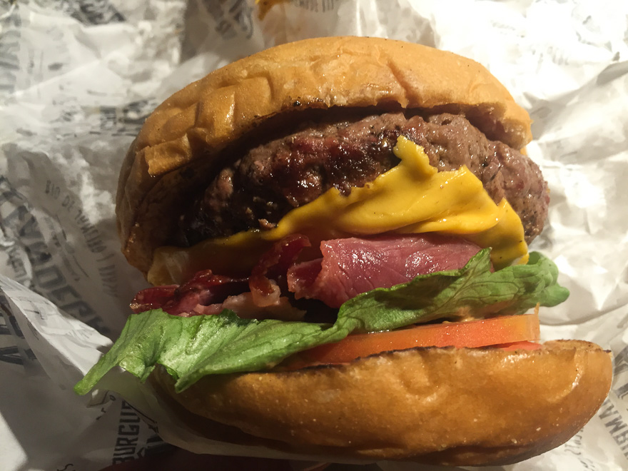 hambúrguer da hamburgueria da alfandega no rio de janeiro