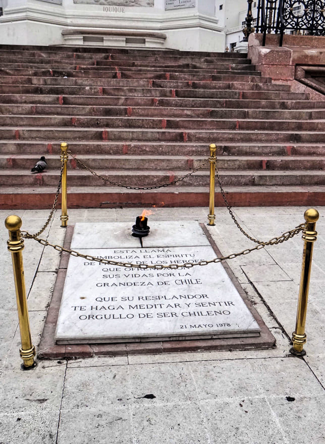 memorial plaza sotomayor valparaiso 1 - Roteiro de 1 dia em Valparaíso - vem curtir!