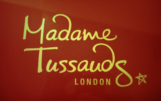 cartaz simbolo madame tussauds lodres
