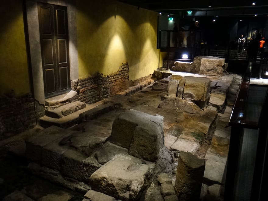bath inglaterra termas ruinas templo - Viagem a Bath Inglaterrra: entre romanos e Jane Austen