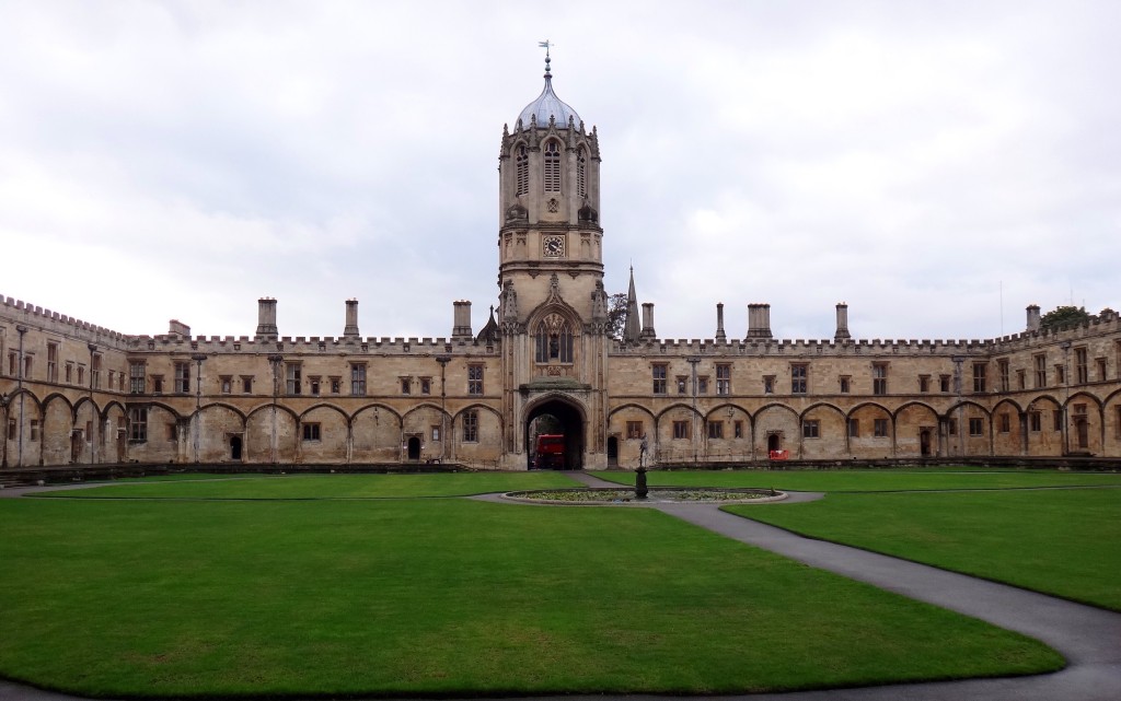 jardim oxford 1024x641 - Um passeio pela Universidade de Oxford