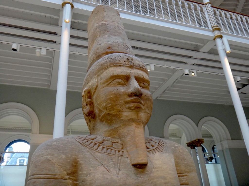 estatua egipcia museu escocia 1024x768 - Roteiro em Edimburgo - Old Town