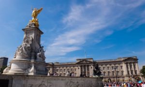 Visitando o Palácio de Buckingham em Londres. Programa obrigatório!