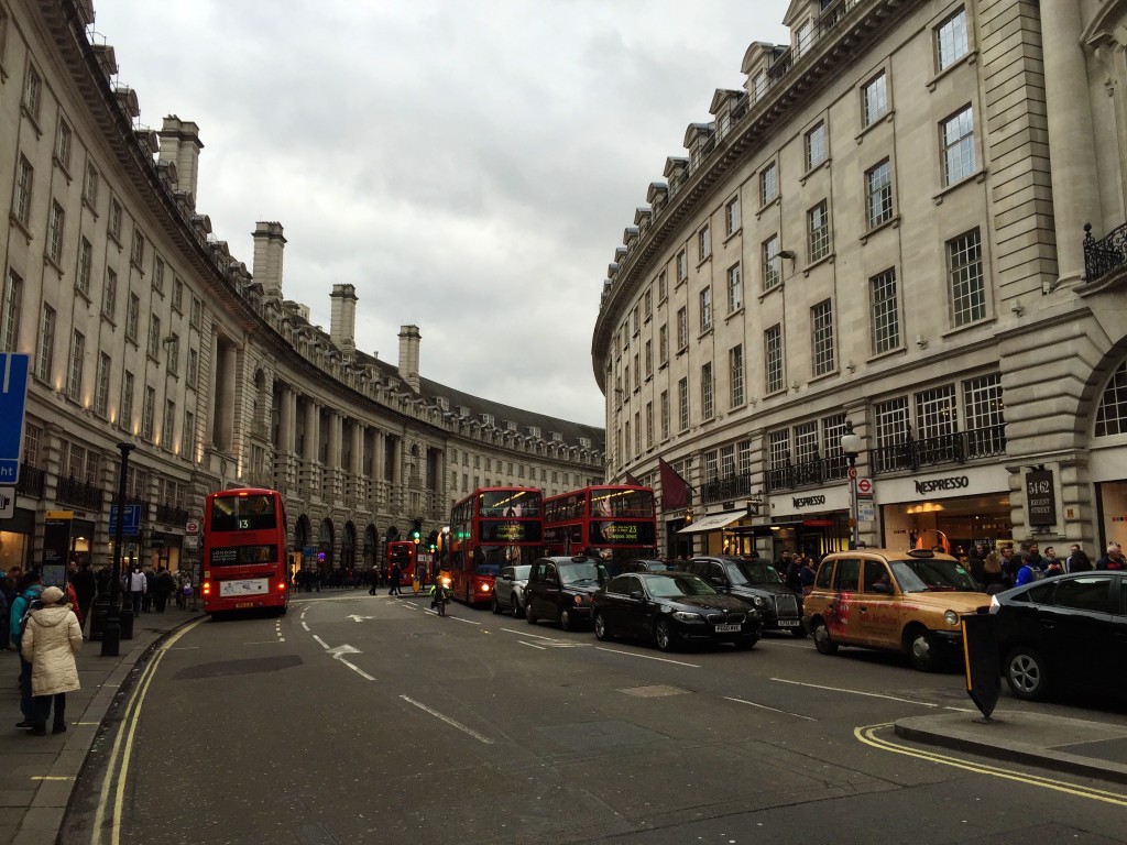 regent street 1024x768 - Dicas de compras em Londres: o que vale a pena comprar em Londres?
