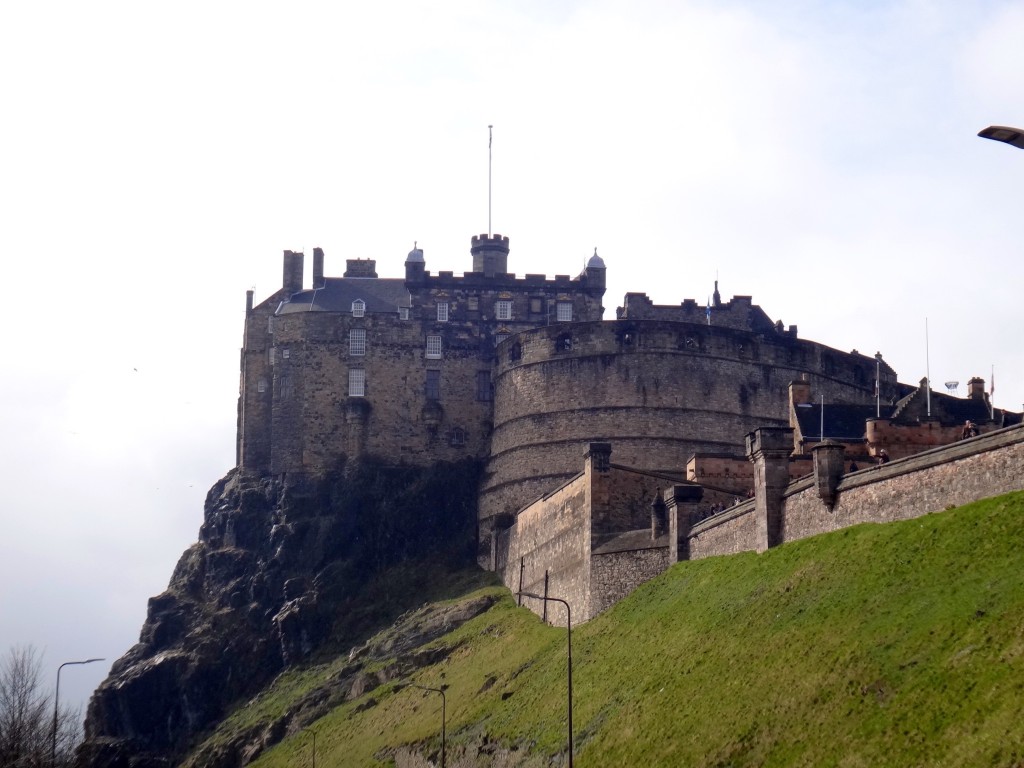 edinburgh castle 1024x768 - Castelo de Edimburgo