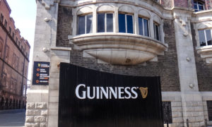 Visitando a fábrica da Guinness Dublin