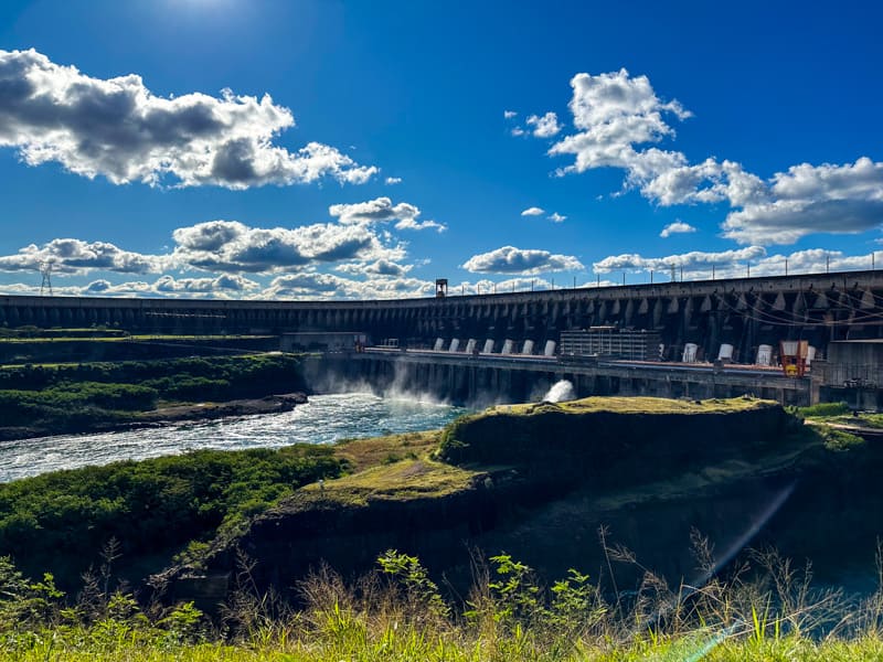 usina hidreletrica itaipu foz iguacu | lets fly away