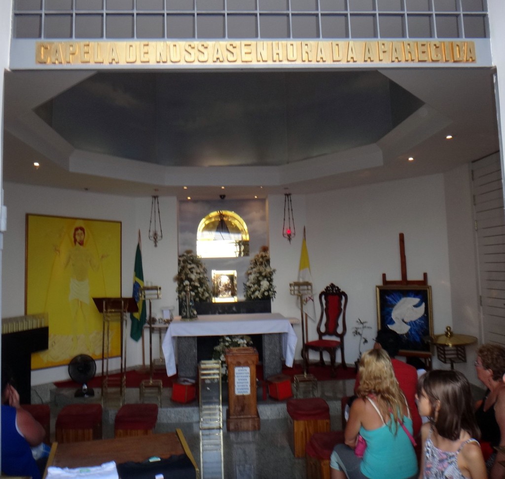 cristo redentor capela 1024x972 - Como visitar Cristo Redentor Rio de Janeiro: turistando no Corcovado