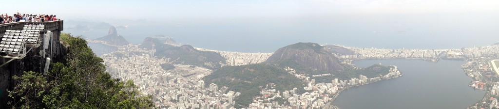 cristo redentor panoramica lagoa 1024x225 - Como visitar Cristo Redentor Rio de Janeiro: turistando no Corcovado