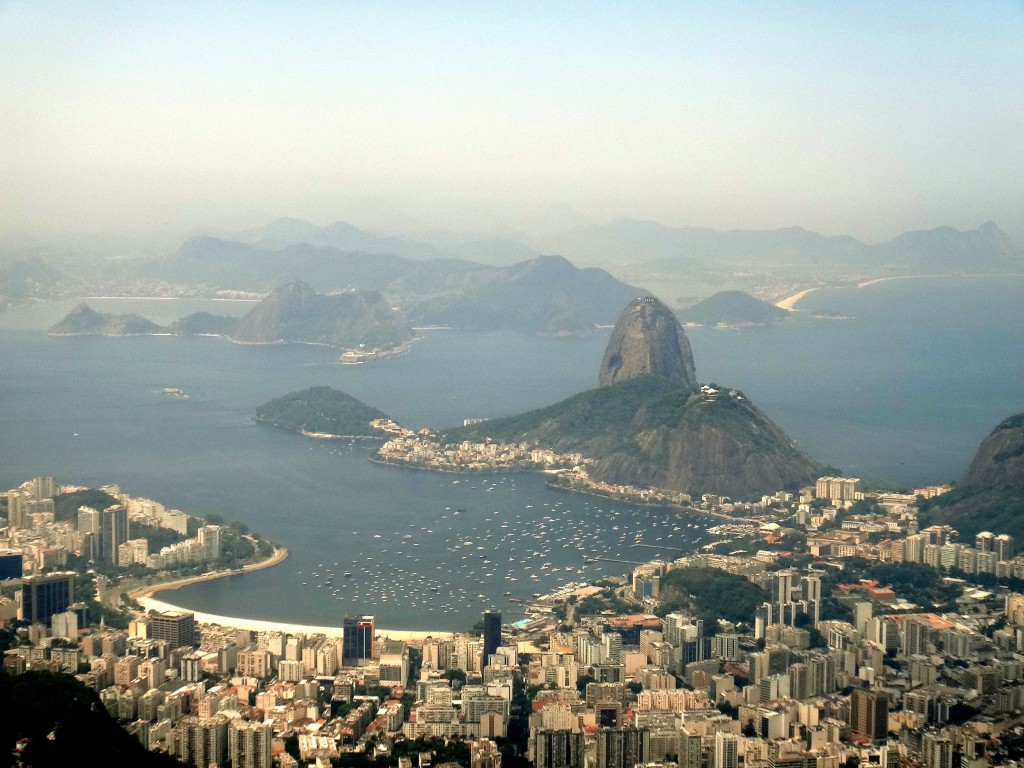 cristo redentor vista pao de a%C3%A7ucar 1024x768 - Como visitar Cristo Redentor Rio de Janeiro: turistando no Corcovado