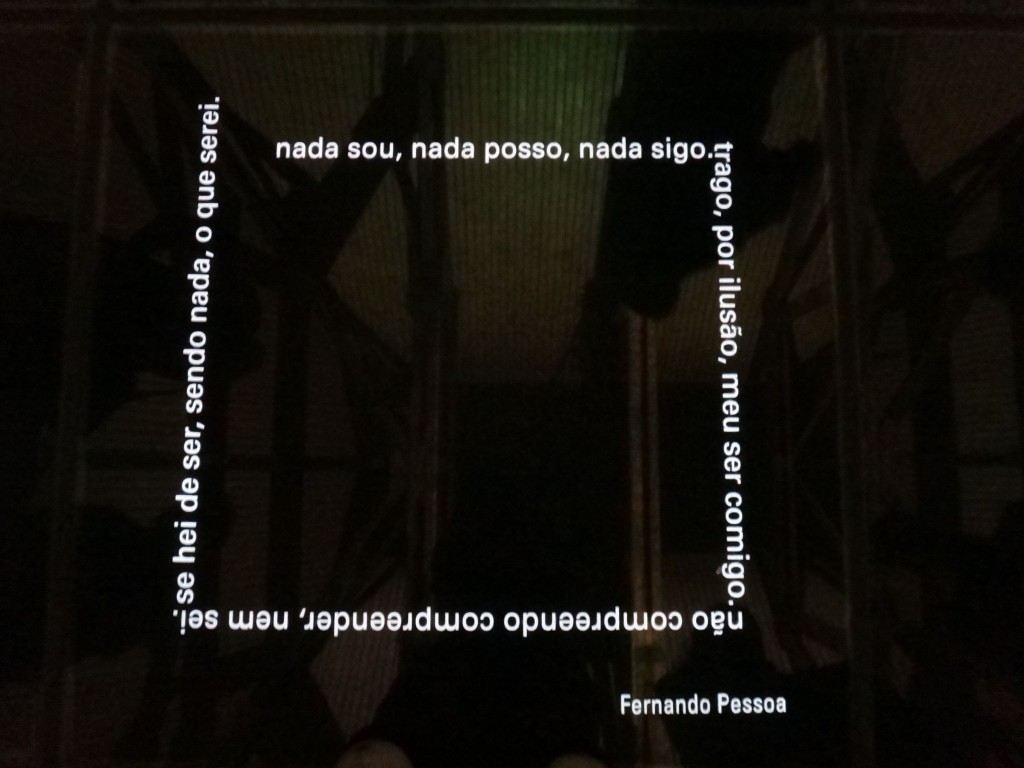 museu lingua portuguesa chao poema 1024x768 - Museu da Língua Portuguesa - viagem em SP