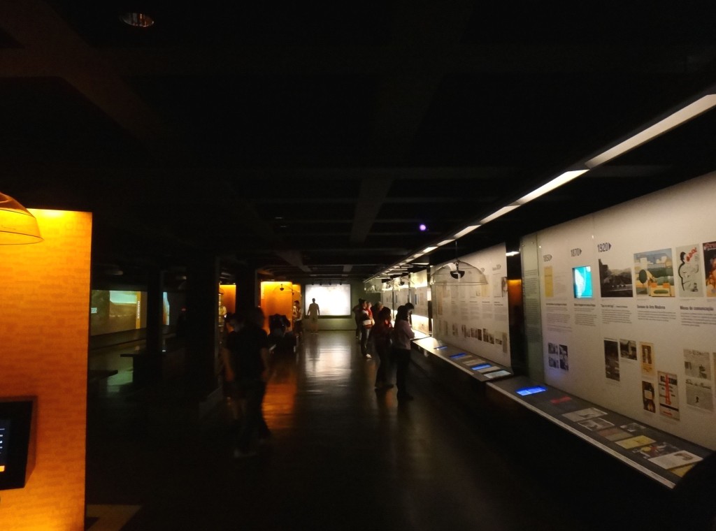 museu lingua portuguesa sala 1024x760 - Museu da Língua Portuguesa - viagem em SP