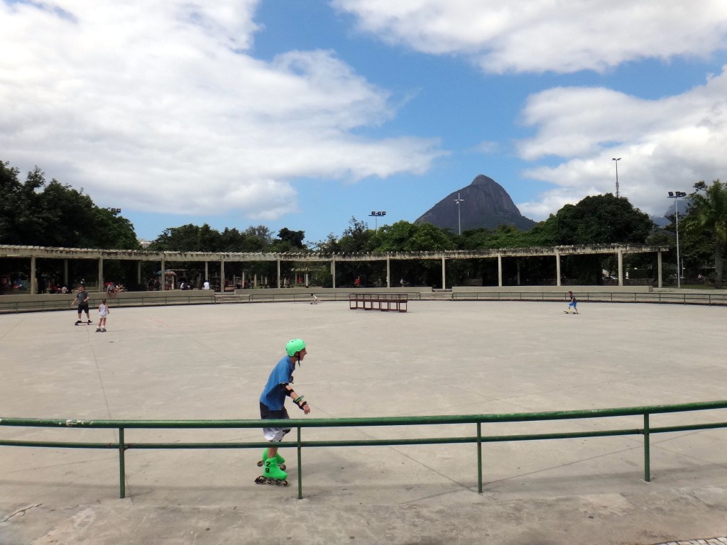 lagoa rodrigo freitas parque patins 1024x768 - Lagoa no Rio de Janeiro. Muito lazer, esporte e gastronomia.