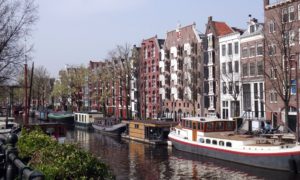 Bate-volta de Amsterdam: 10 cidades incríveis na Holanda!