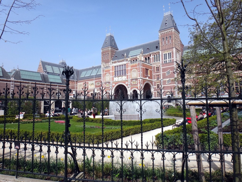 amsterda rijksmuseum jardim 1024x768 - O que fazer em Amsterdam: super roteiro de viagem de 3 dias para você.