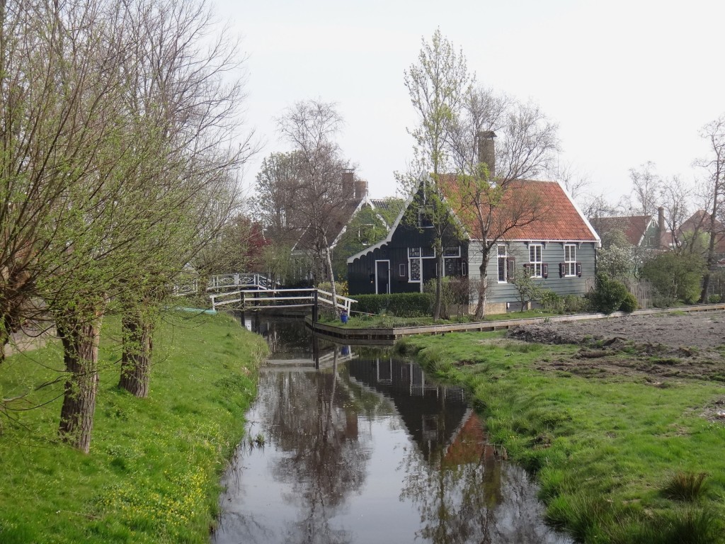 zaanse schans casa ponte rio 1024x768 - Bate-volta de Amsterdam: 10 cidades incríveis na Holanda!