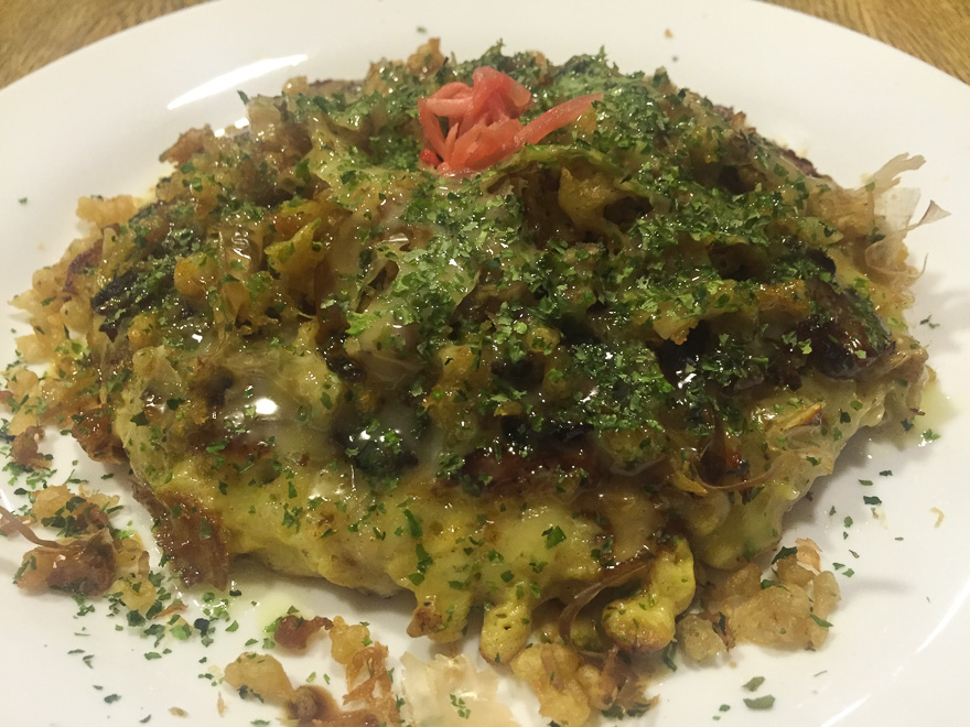 washoi close okonomiyaki - Comida diferente em restaurante na Liberdade