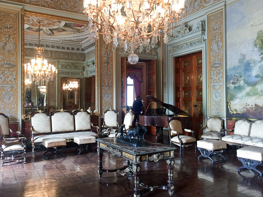 museu da republica sala piano - Museu da República RJ: uma volta ao passado no museu seu lindo jardim!