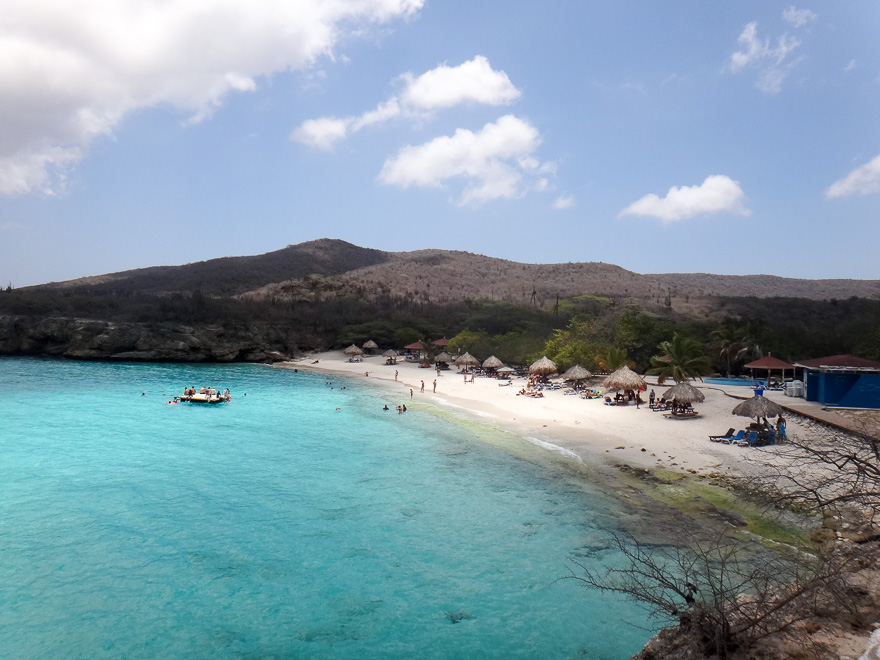 curacao praia vista distante - Dicas de viagem para Curaçao, que vai roubar seu coração