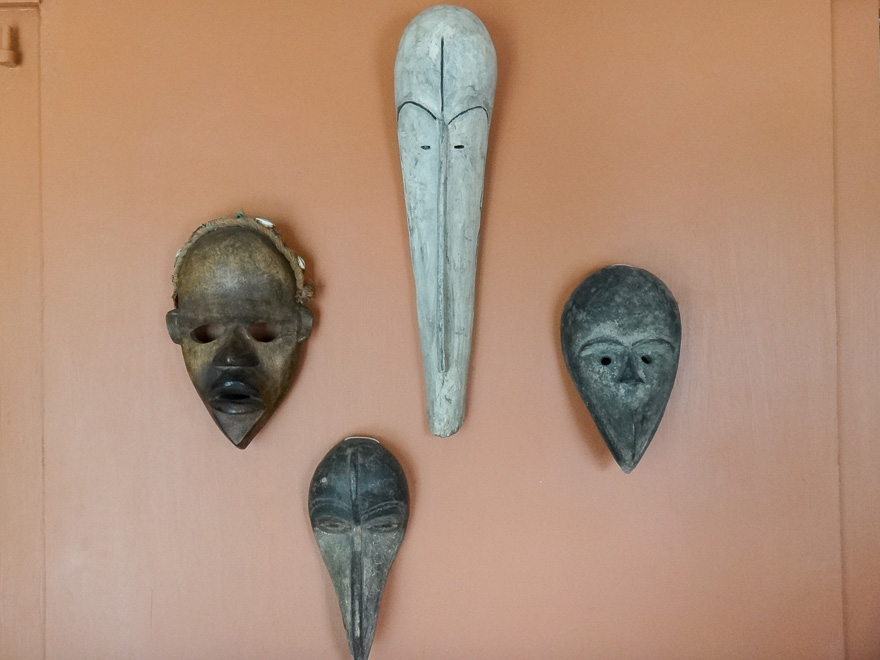 museu kura hulanda mascaras - O Museu Kura Hulanda em Curaçao