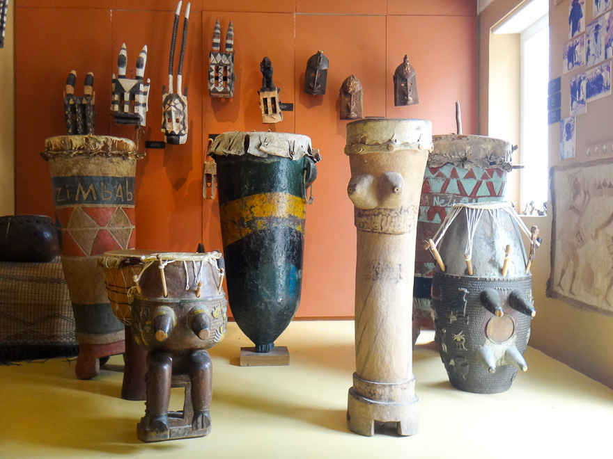 museu kura hulanda tambores - O Museu Kura Hulanda em Curaçao