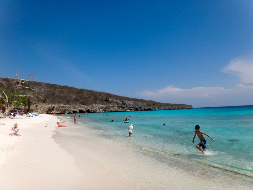 praias de curaçao cas abao crianca mar - 7 praias de Curaçao para se apaixonar