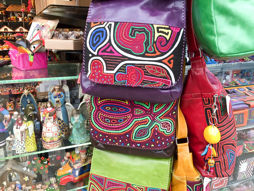 bogota bolsa couro - Dicas de Bogotá: viagem com charme no meio do caos