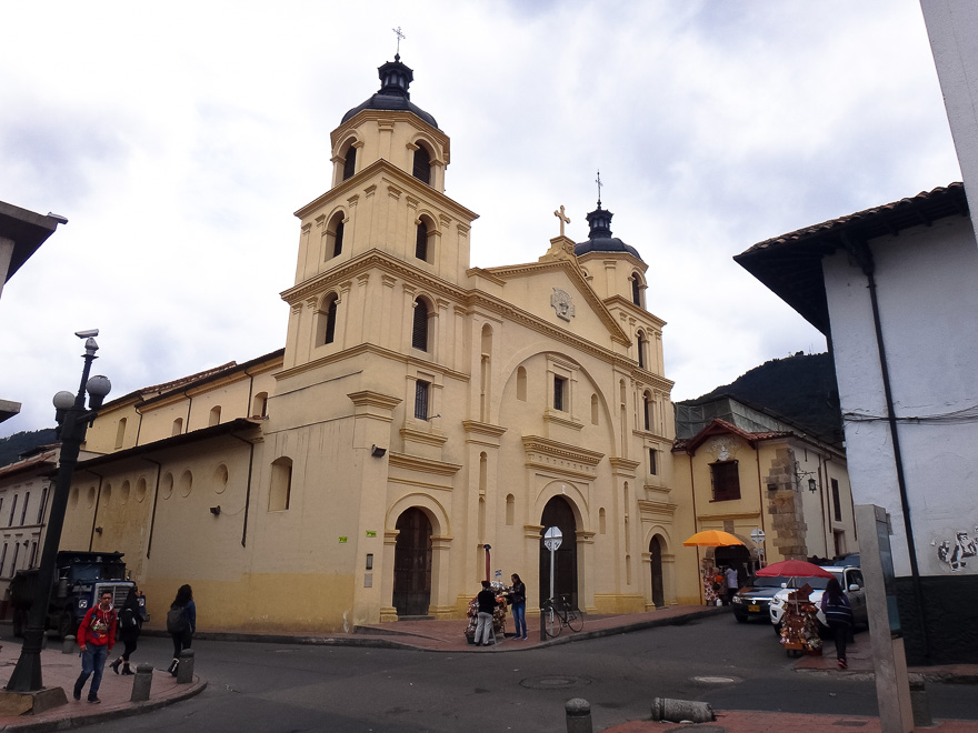 roteiro em bogota igreja la candelaria - Roteiro em Bogotá - O que fazer em 1 dia
