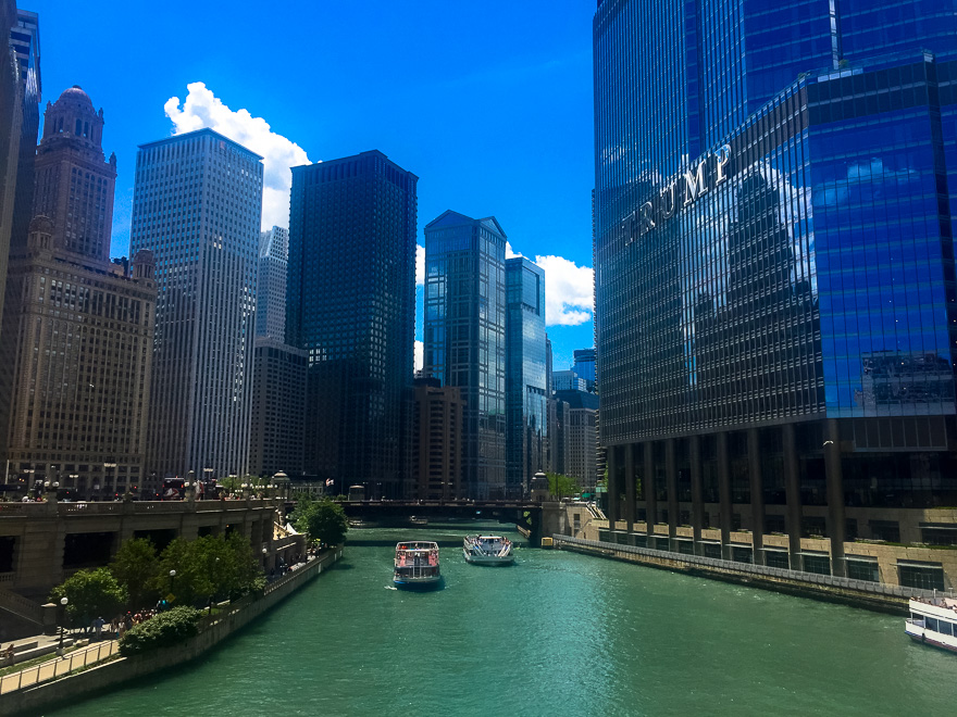 chicago river predios - Economizar em uma viagem para Chicago: Go Chicago Explorer Pass