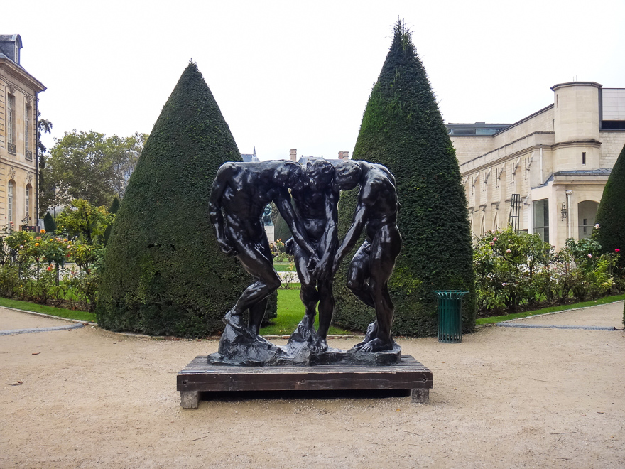 jardins em paris estatua museu rodin - Jardins em Paris: top 5 para relaxar à moda parisiense