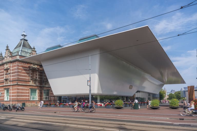 stedelijk museum 1 - Se perdendo nos museus em Amsterdam