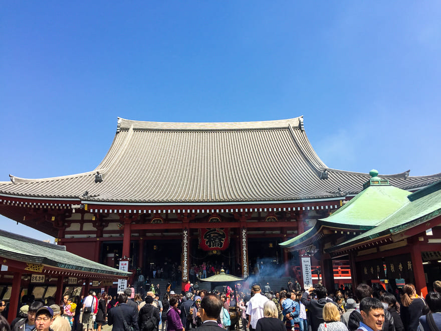senso ji patio interno - Templo Senso-ji em Asakusa- o mais antigo de Tóquio