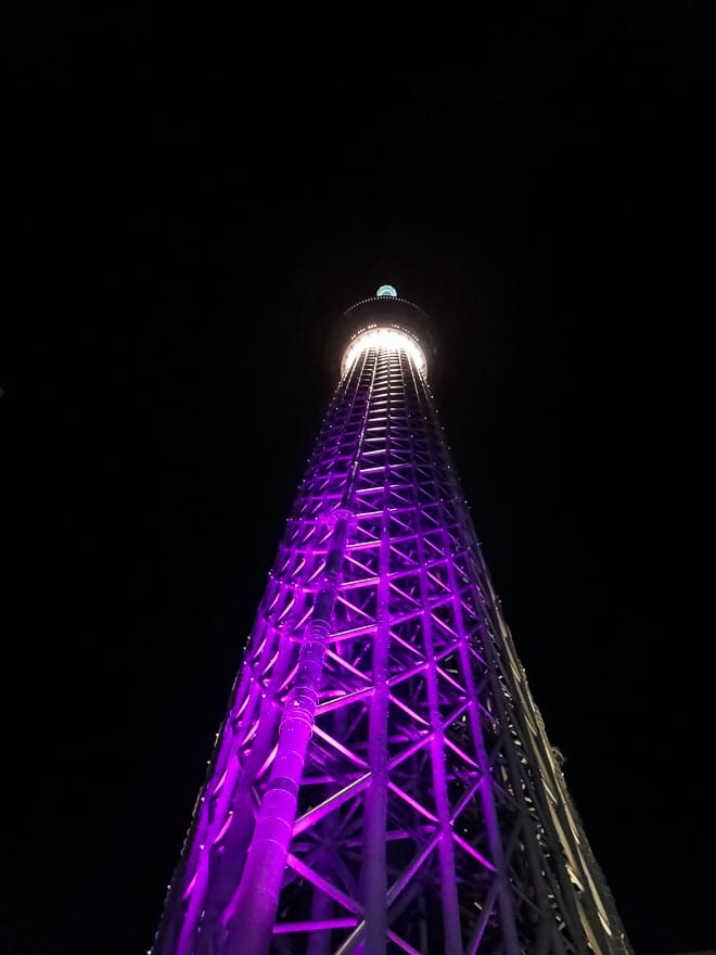 torre tokyo skytree iluminada - A torre Tokyo SkyTree: vendo o Japão do alto
