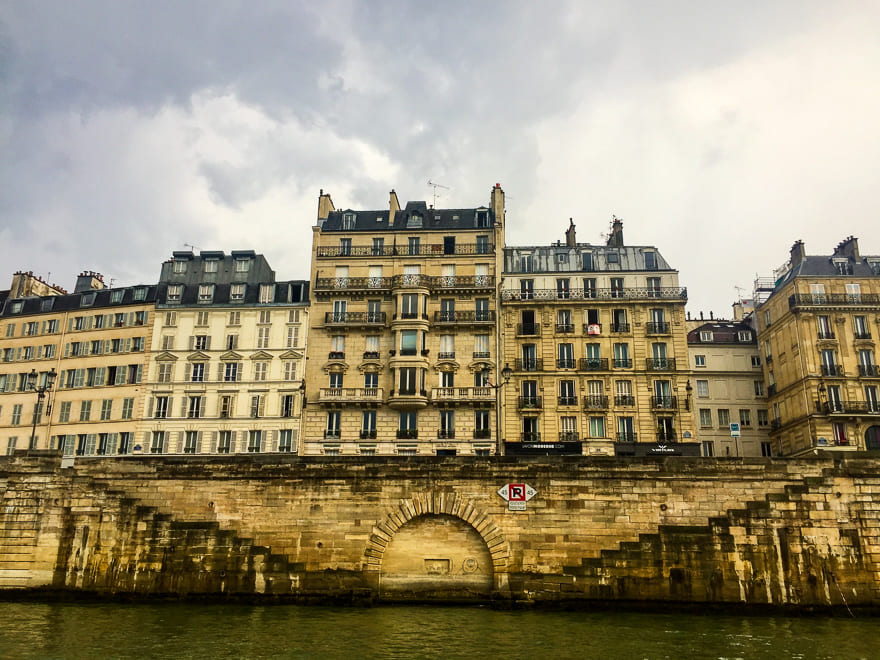 lugares romanticos em paris casas passeio barco - Lugares românticos em Paris: roteiro de viagem a dois![8on8]