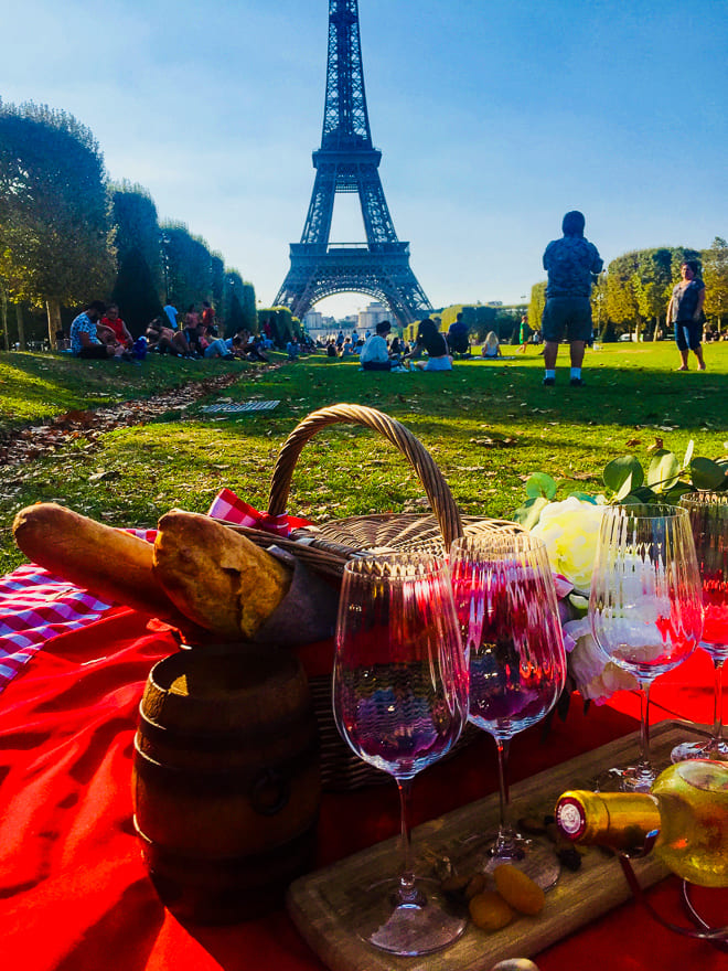 lugares romanticos em paris piquenique - Como visitar a Torre Eiffel de Paris. Dicas para evitar filas e se encantar!