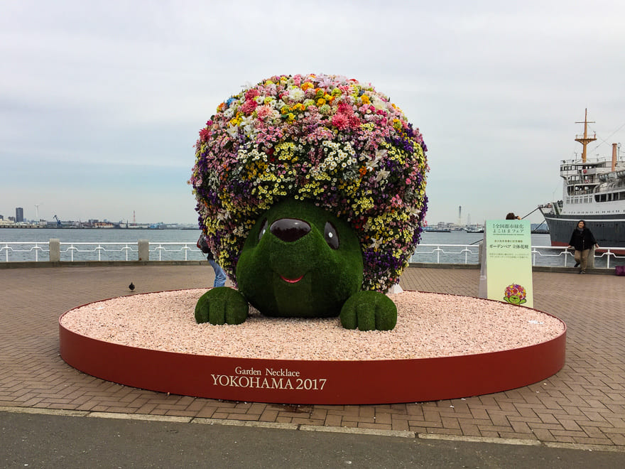 o que fazer em yokohama estatua flores - O que fazer em Yokohama, roteiro de 1 dia