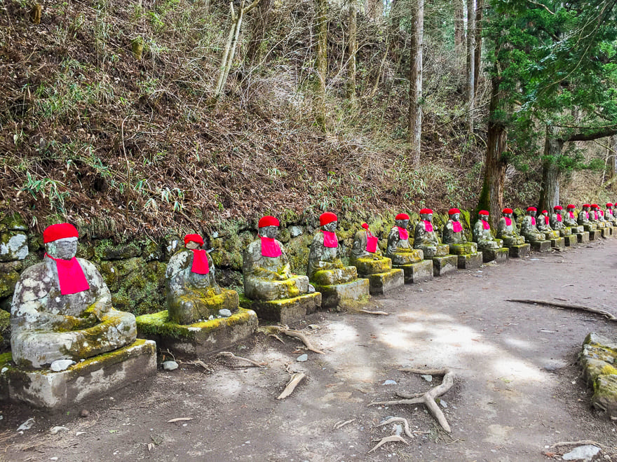 viagem nikko japao estatuas pedra - Roteiro de viagem para Nikko Japão - 1 dia