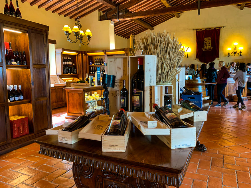 vinicolas em montalcino loja banfi - Vinícolas em Montalcino. Enoturismo imperdível!