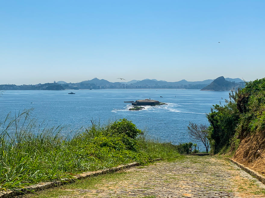 forte da laje estrada de paralelepipedos fortaleza de são joão 