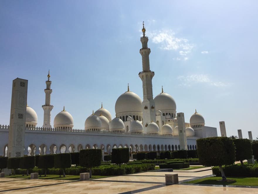 abu dhabi mesquita zayed fachada - Roteiro em Dubai: 3 dias nas arábias!