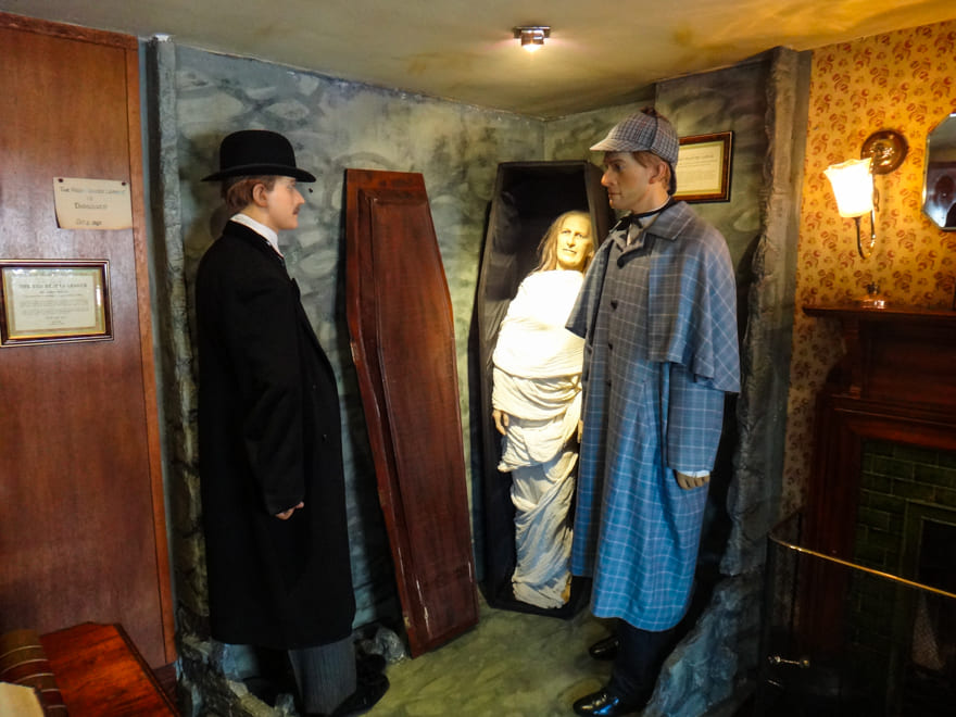 manequim personagens sherlock watson - Museu Sherlock Holmes em Londres. Para os fãs do detetive!