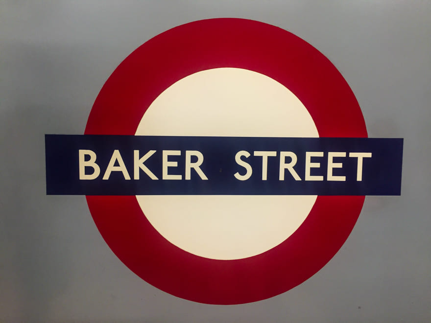 placa estacao metro baker street londres - Museu Sherlock Holmes em Londres. Para os fãs do detetive!