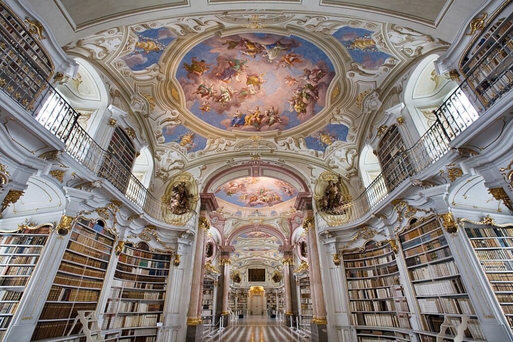 Admont biblioteca 1024x683 - As bibliotecas mais lindas do mundo. Top 12 para guardar!