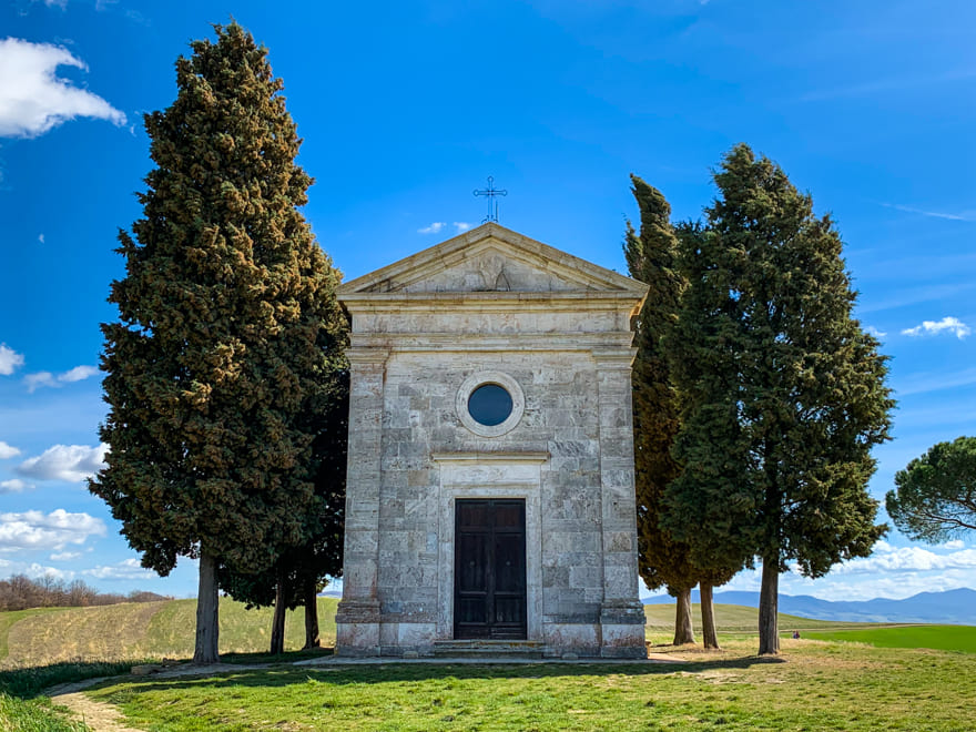 capela da madona de vitaleta italia - Cappella della Madonna di Vitaleta: a igreja da Toscana mais fotogênica