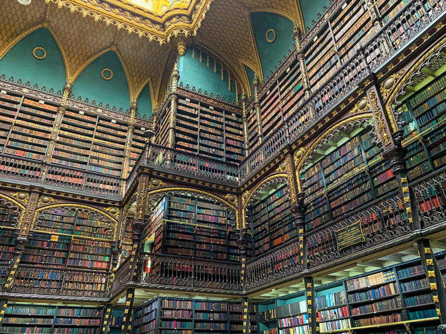 estantes livros gabinete portugues de leitura - Real Gabinete Português de Leitura no Rio: a mais linda biblioteca!