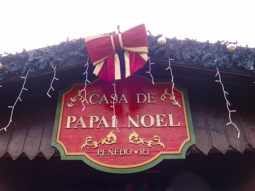 casa do papai noel penedo - 7 lugares para passar o Natal no Brasil com toda família [8on8]