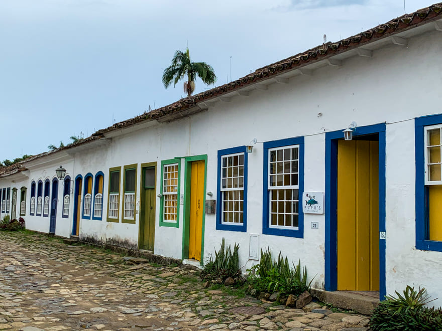 casas coloridas paraty rj - Centro histórico de Paraty: walking tour para conhecer seus segredos