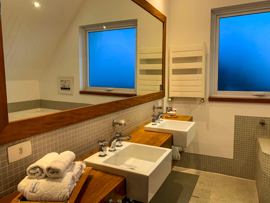 banheiro quarto lah hostellerie - Hotel romântico Campos do Jordão: o lindo L.A.H. Hostellerie [HOTEL]