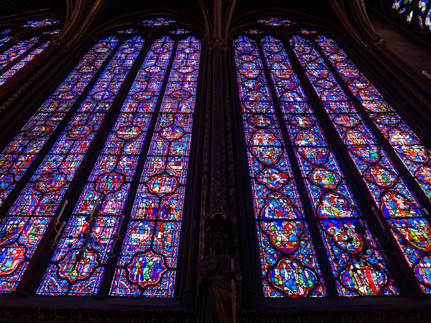 detalhe janelas sainte chapelle paris - Sainte-Chapelle em Paris: a igreja mais incrível na cidade [8on8]